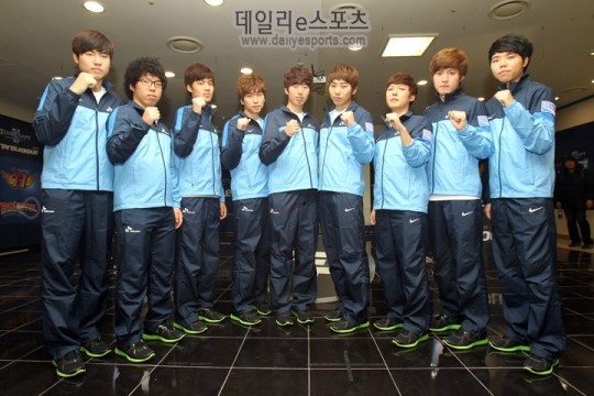 JDG官方：前 LNG Esports ， EDward Gaming ， Anyone's Legend 上单 Ale 加入团队